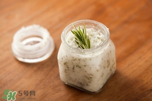 唇部磨砂膏多久用一次？唇部磨砂膏可以天天用嗎？