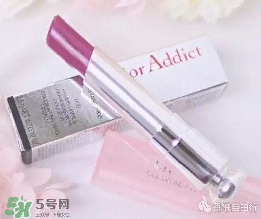 迪奧唇部磨砂膏怎么用？dior迪奧去角質(zhì)唇膏使用方法
