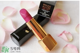 霧面口紅干嗎？霧面口紅太干怎么辦？