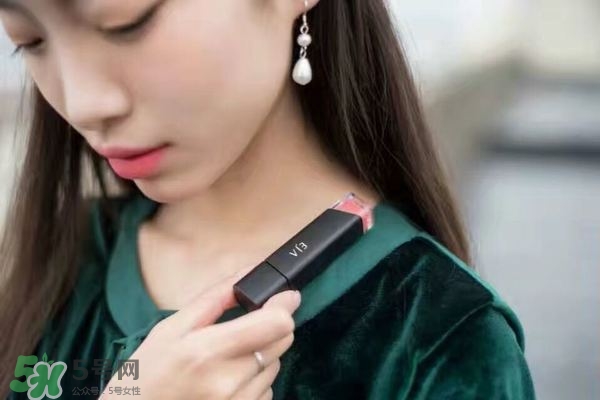唇釉成膜是什么意思？唇釉怎么成膜？