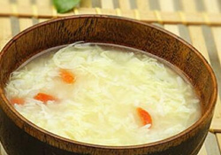 酒釀蛋真能豐胸嗎？酒釀蛋怎么吃豐胸？