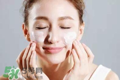 卸妝油悶痘怎么辦？卸妝油悶痘怎么補(bǔ)救？