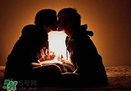 接吻時女生的生理反應是什么？怎么接吻教程