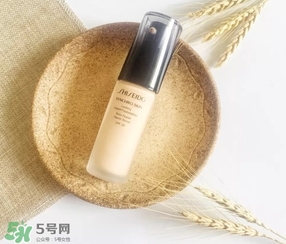 粉底液會(huì)脫妝嗎？粉底液脫妝怎么辦？