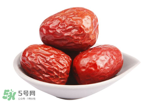 紅棗外面白色的是什么？紅棗上面有一層白的是什么東西？