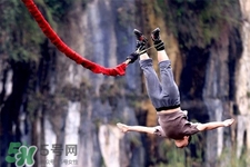 蹦極有危險(xiǎn)嗎？玩蹦極要簽生死狀嗎？