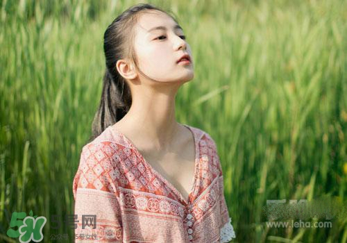 皮膚過(guò)敏可以用鹽水洗嗎？皮膚過(guò)敏用什么水洗臉？