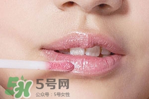 紫色腮紅適合什么口紅？紫色腮紅口紅搭配