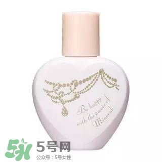 粉底液卡粉怎么辦？粉底液卡粉怎么補(bǔ)救？