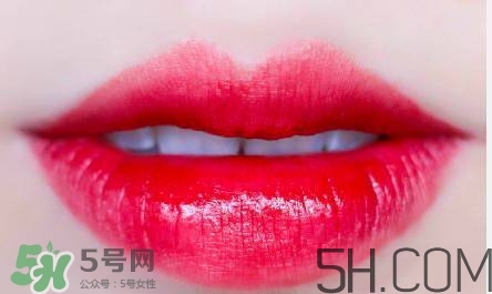 蘭蔻和雅詩蘭黛口紅哪個(gè)好？雅詩蘭黛和蘭蔻口紅對比