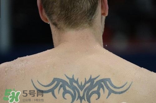 紋身后可以運動嗎？紋身后多久可以運動？