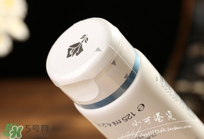 蘭蔻洗面奶粉色和藍(lán)色哪個(gè)好？蘭蔻洗面奶粉色藍(lán)色區(qū)別