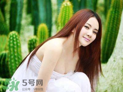 女人的胸多大才算標準？女人的胸小怎么變大？