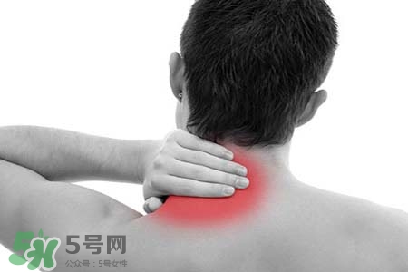 脖子疼和枕頭有關(guān)系嗎？脖子痛是因?yàn)檎眍^的高度嗎？