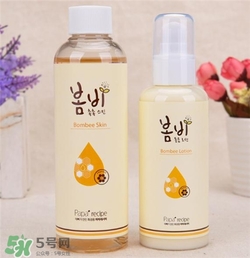 ahc水乳和春雨水乳哪個好？ahc和春雨水乳哪個好用？