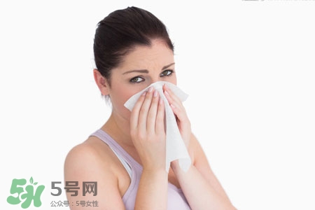 打噴嚏可以排寒氣嗎？打噴嚏真的可以驅(qū)寒嗎？