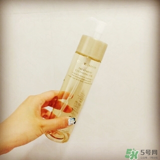 covermark傲麗卸妝油怎么用？covermark傲麗卸妝油使用方法