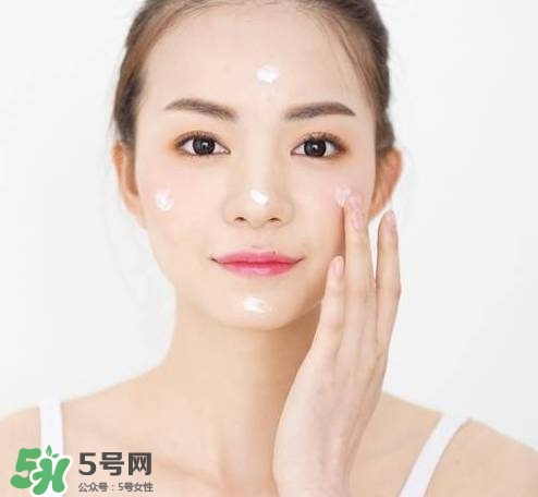 妝前乳和隔離霜的區(qū)別？妝前乳隔離霜有什么不一樣？