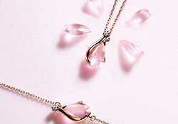 star jewelry2017櫻花限定多少錢(qián)？star jewelry櫻花項(xiàng)鏈?zhǔn)宙渻r(jià)格