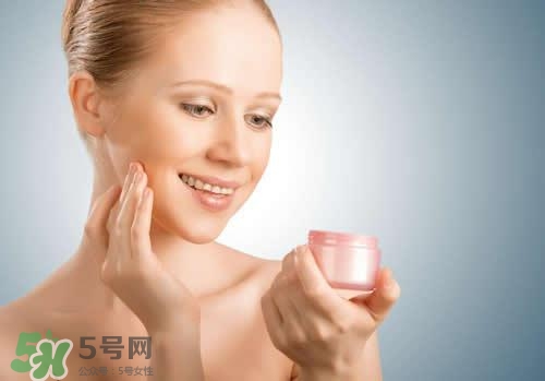 精華乳是乳液嗎？精華乳和乳液的區(qū)別