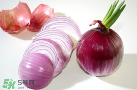 洋蔥中間黃了可以吃嗎？洋蔥里面發(fā)黃能吃嗎？
