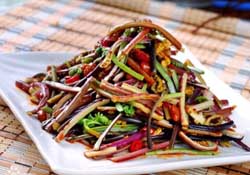 蕨菜苦能吃嗎？蕨菜苦的吃了會中毒嗎？