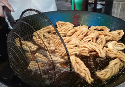 馓子中面油鹽比例多少？油炸馓子怎么和面？