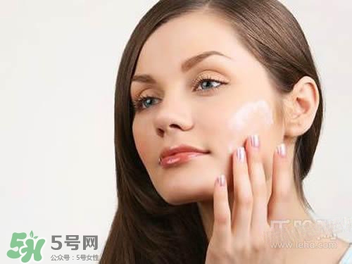 精華乳可以直接用嗎？精華乳可以單獨使用嗎？