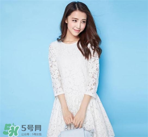 春天可以穿裙子嗎？春天穿裙子怎么搭配？