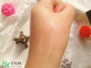 嬌蘭帝皇蜂姿眼霜怎么用？嬌蘭帝皇蜂姿眼霜使用方法