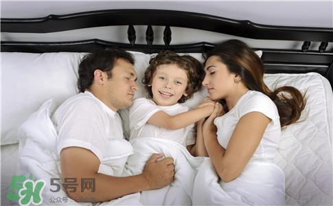 愛愛被孩子撞見怎么辦？愛愛被看到了怎么辦
