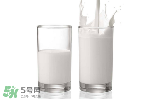 為什么不能空腹喝牛奶？早上空腹喝牛奶好嗎？