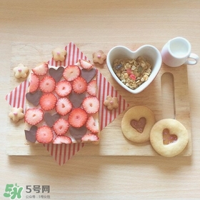 彩繪玻璃餅干怎么做？彩繪玻璃餅干做法