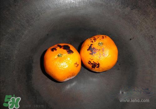 烤橘子怎么烤？烤橘子用什么火烤？