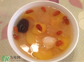 枇杷可以煮水喝嗎？枇杷煮水的功效與作用