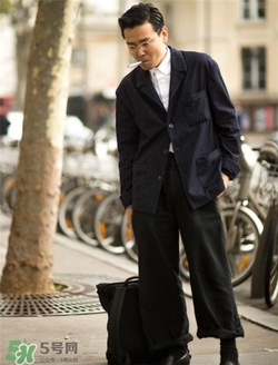 條紋西裝怎么搭配？條紋西服怎么搭配好看？