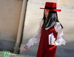 紅色衣服怎么搭配？紅色衣服怎么搭配好看？