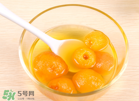 枇杷和蜂蜜能一起吃嗎？枇杷放蜂蜜好嗎？
