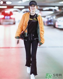 橙色衣服搭配什么顏色褲子？橙色衣服配什么褲子好看？