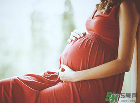 孕婦腿腫是怎么回事？孕婦腿腫怎么辦？