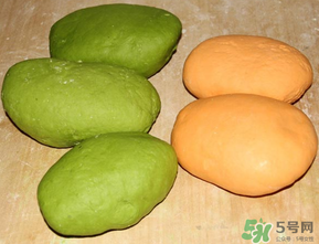 菠菜汁和面怎樣做更綠？怎么樣菠菜汁和面更綠？