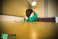 抑郁癥有哪些癥狀？哪些人易患抑郁癥？