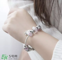 潘多拉2017新品桃花系列在哪里買？pandora桃花系列國內(nèi)有賣嗎？