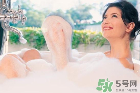 皮膚過(guò)敏可以洗澡嗎？洗澡會(huì)加重皮膚過(guò)敏嗎？
