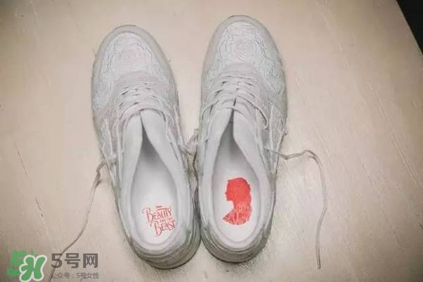 asics tiger美女與野獸合作款有哪些？asics美女與野獸多少錢？