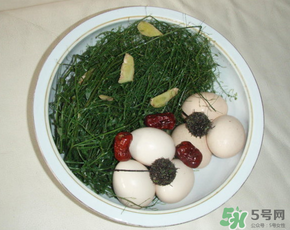 地菜煮雞蛋會(huì)中毒嗎？地菜煮雞蛋吃死人是真的嗎？