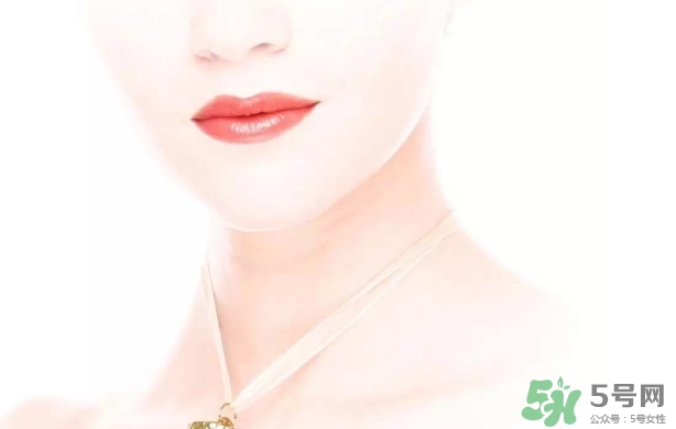 紅底鞋口紅是什么牌子？紅底鞋口紅試色