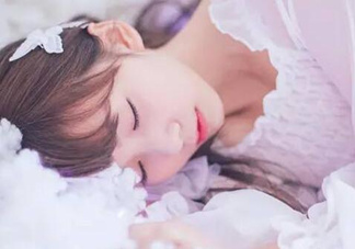 女人熬夜吃什么好？女人熬夜的危害有多大