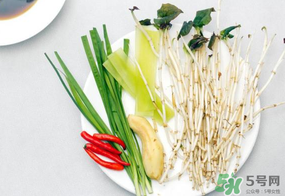 薺菜和魚(yú)腥草能一起吃嗎？薺菜和魚(yú)腥草可以同時(shí)泡茶嗎？