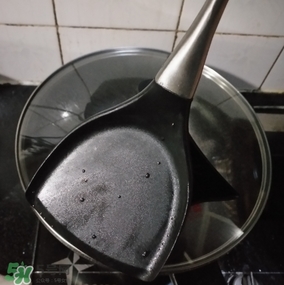 麥飯石鍋是什么材質(zhì)？麥飯石鍋是石頭做的嗎？